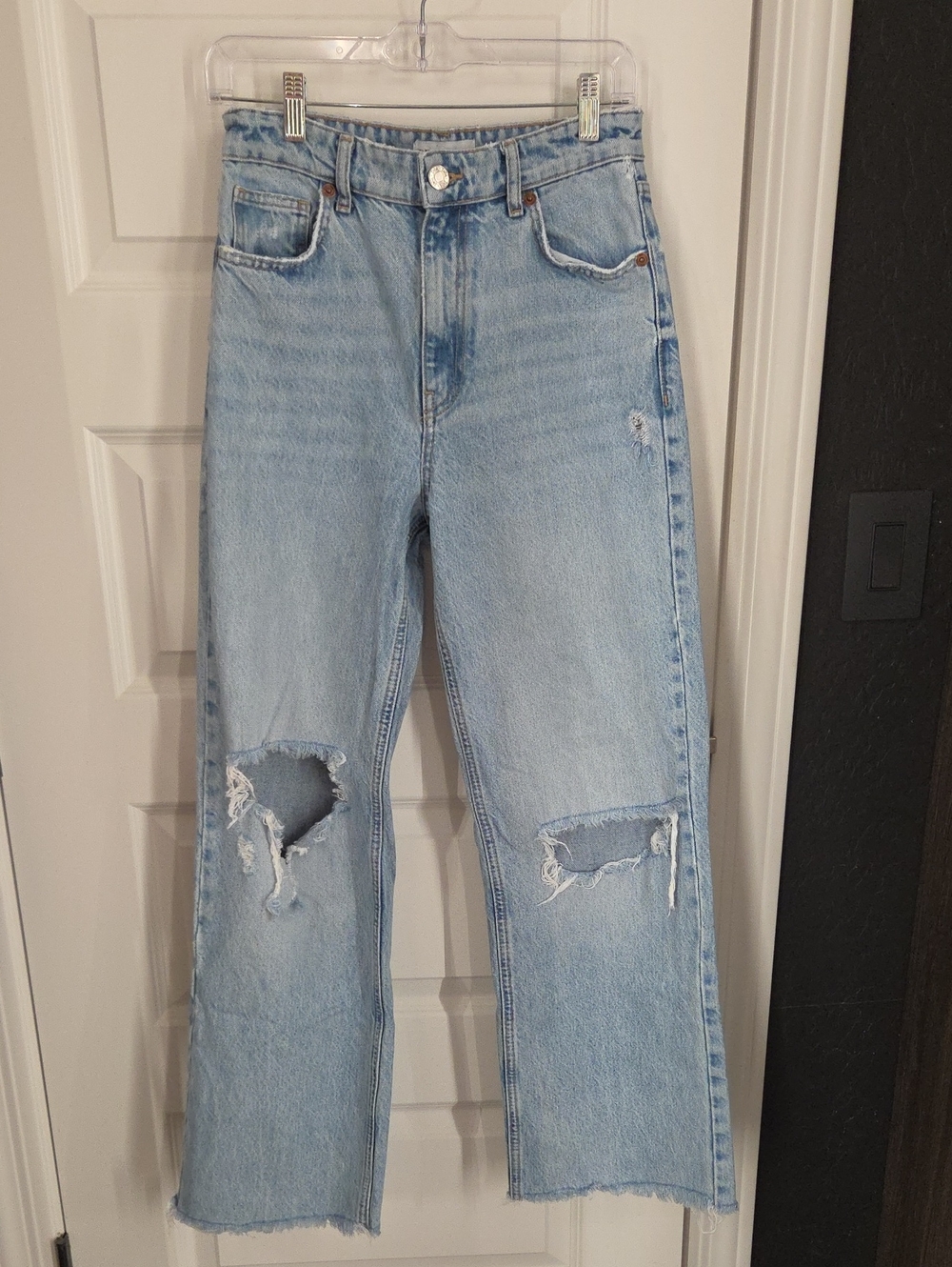 Zara Light Blue Straight-Leg Distressed Women's Jeans